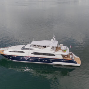 Alquiler de yates en Panamá - Falcon 102'