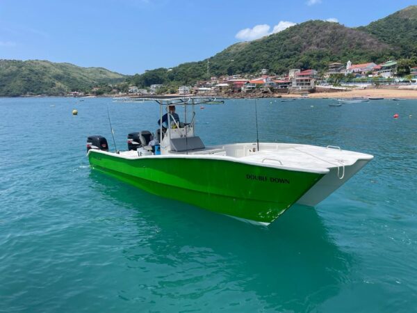 Catamarán World Cat 27 navegando en Archipiélago de las Perlas, Panamá