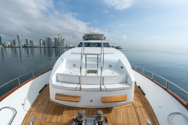 Falcon 102' - Imagen 15