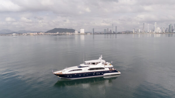 Falcon 102' - Imagen 2