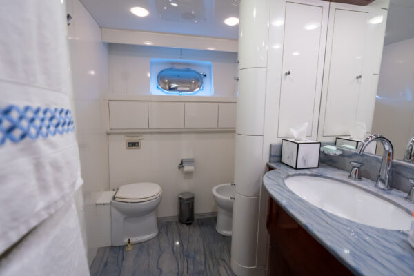 Falcon 102' - Imagen 32