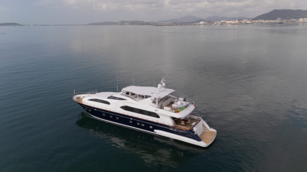 Falcon 102' - Imagen 5